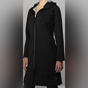 Lululemon Apres Yoga Rain Coat Black EUC